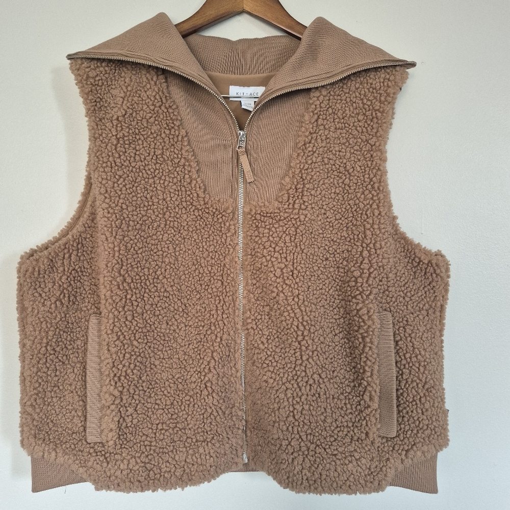 Kit + Ace Taupe Sherpa Full Zip Ribbed Neck And Waist Vest XL